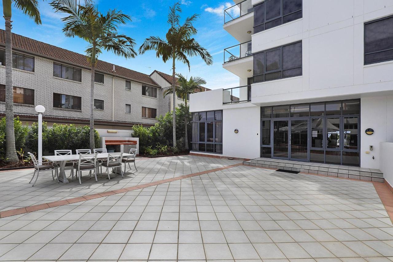 Aqualine Apartments On The Broadwater Gold Coast Buitenkant foto