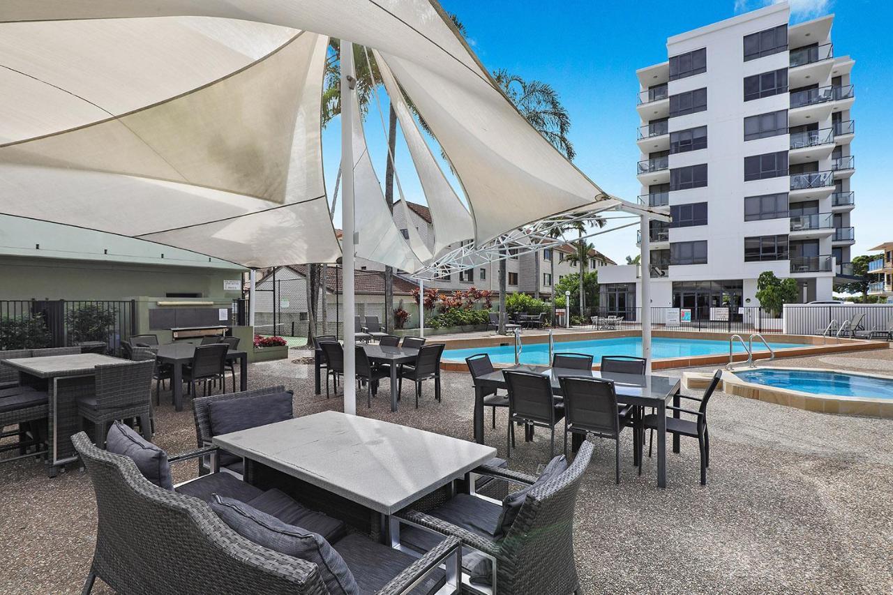 Aqualine Apartments On The Broadwater Gold Coast Buitenkant foto
