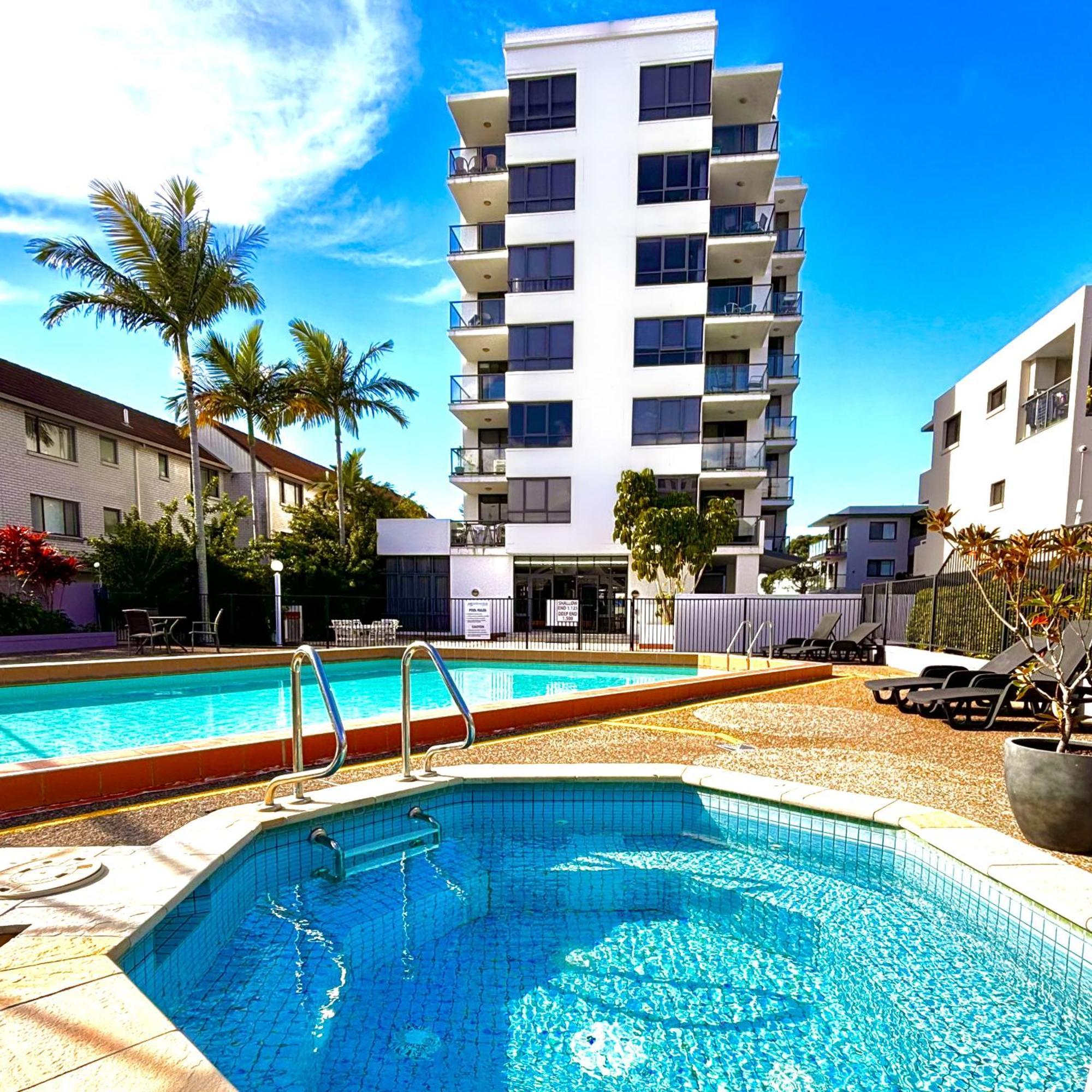 Aqualine Apartments On The Broadwater Gold Coast Buitenkant foto