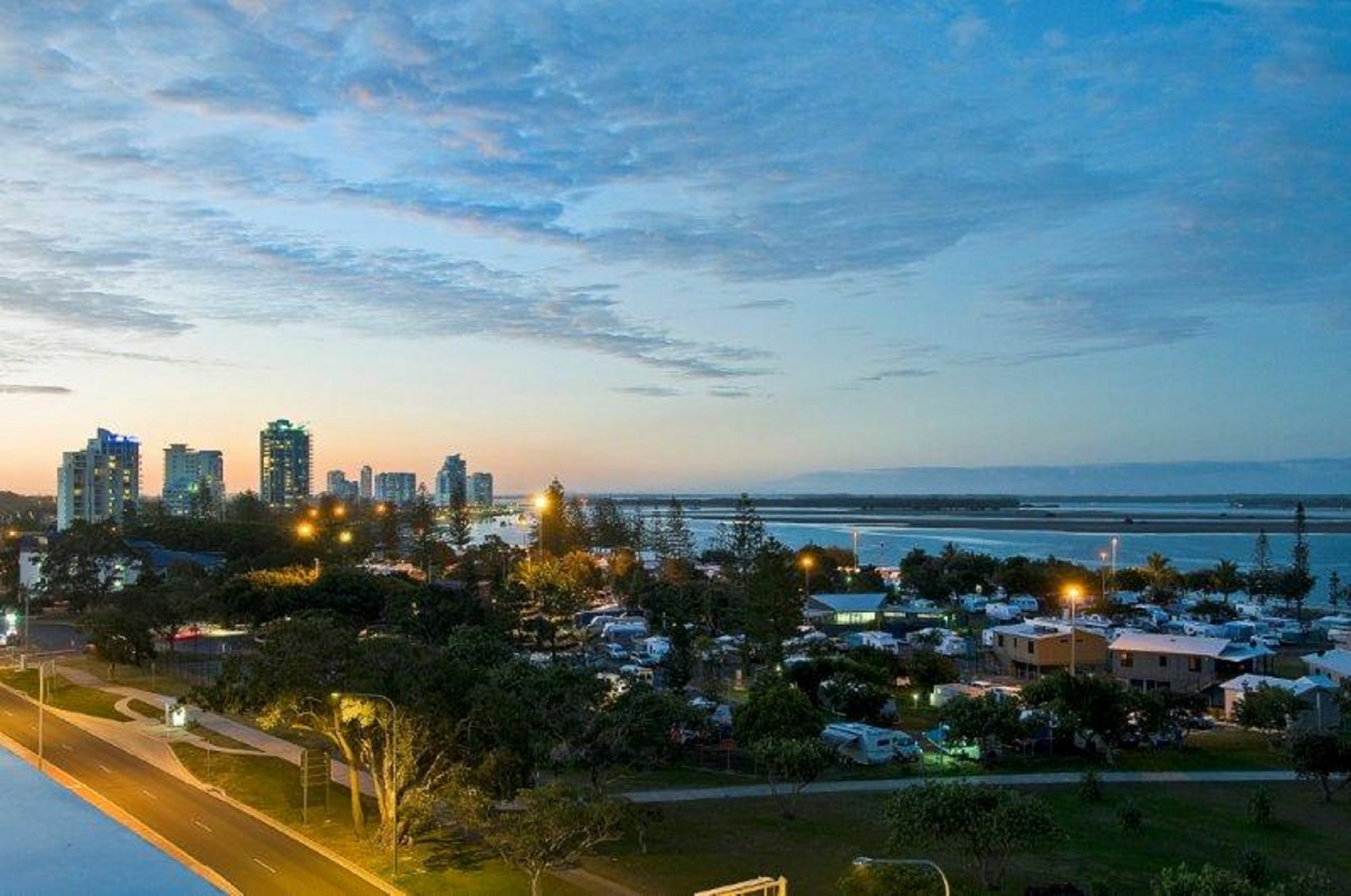 Aqualine Apartments On The Broadwater Gold Coast Buitenkant foto
