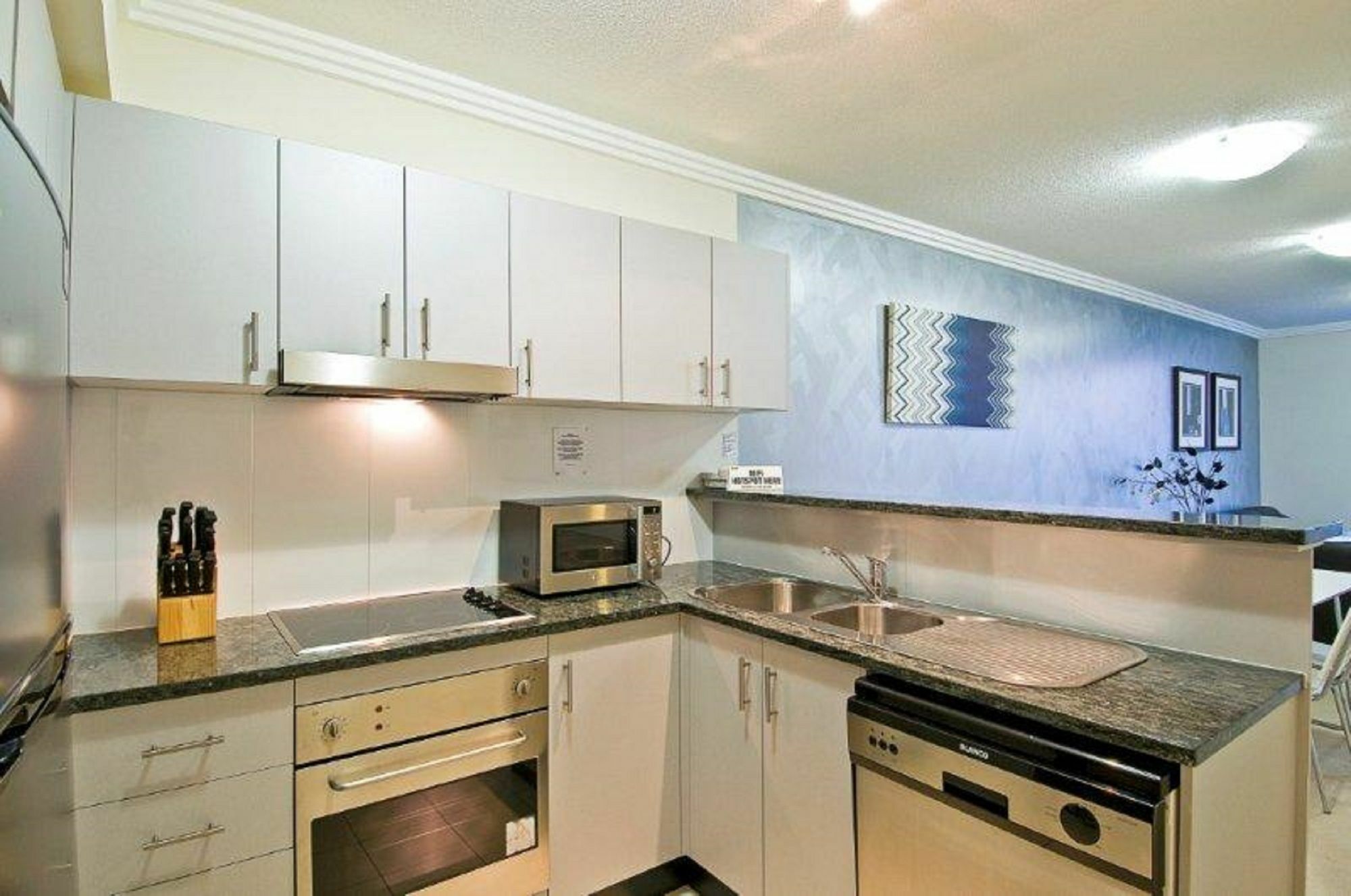 Aqualine Apartments On The Broadwater Gold Coast Buitenkant foto