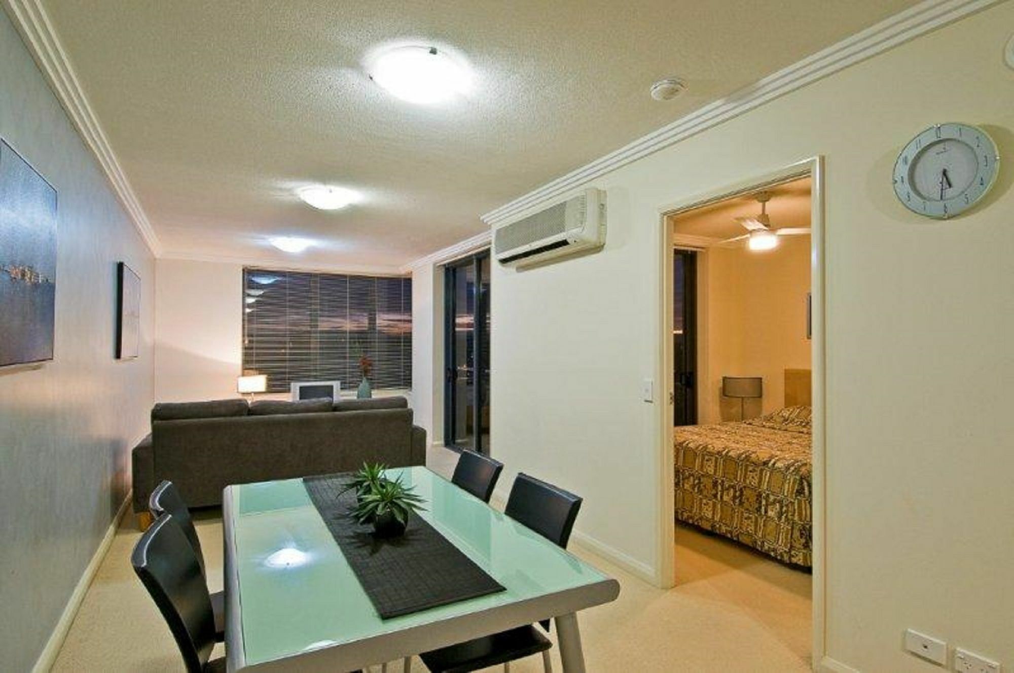Aqualine Apartments On The Broadwater Gold Coast Buitenkant foto