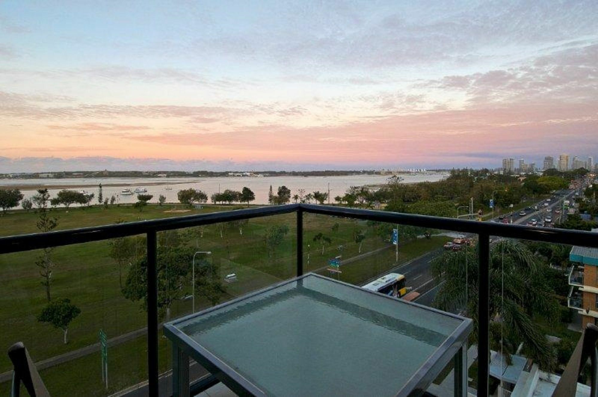 Aqualine Apartments On The Broadwater Gold Coast Buitenkant foto